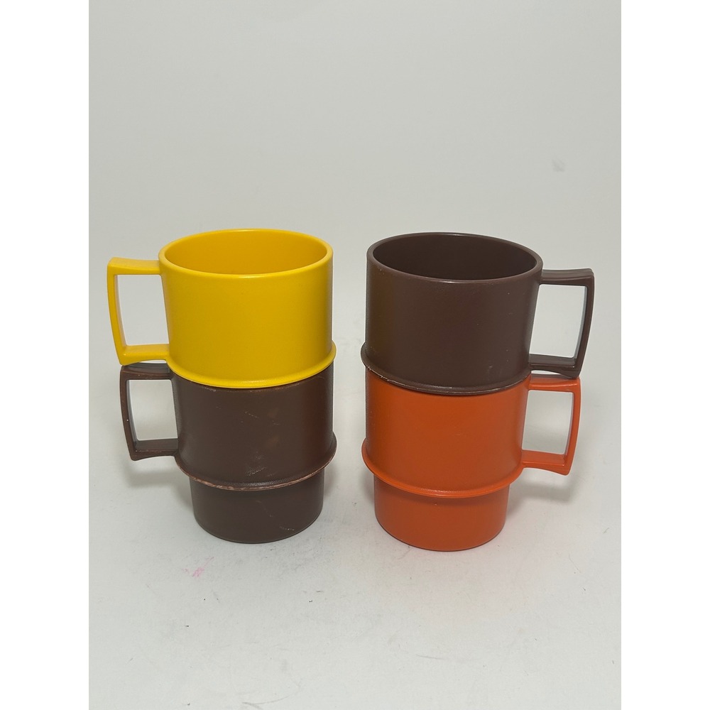 Vintage Tupperware Stacking Mugs Set of 4 Harvest Yellow Orange Brown 1312-8